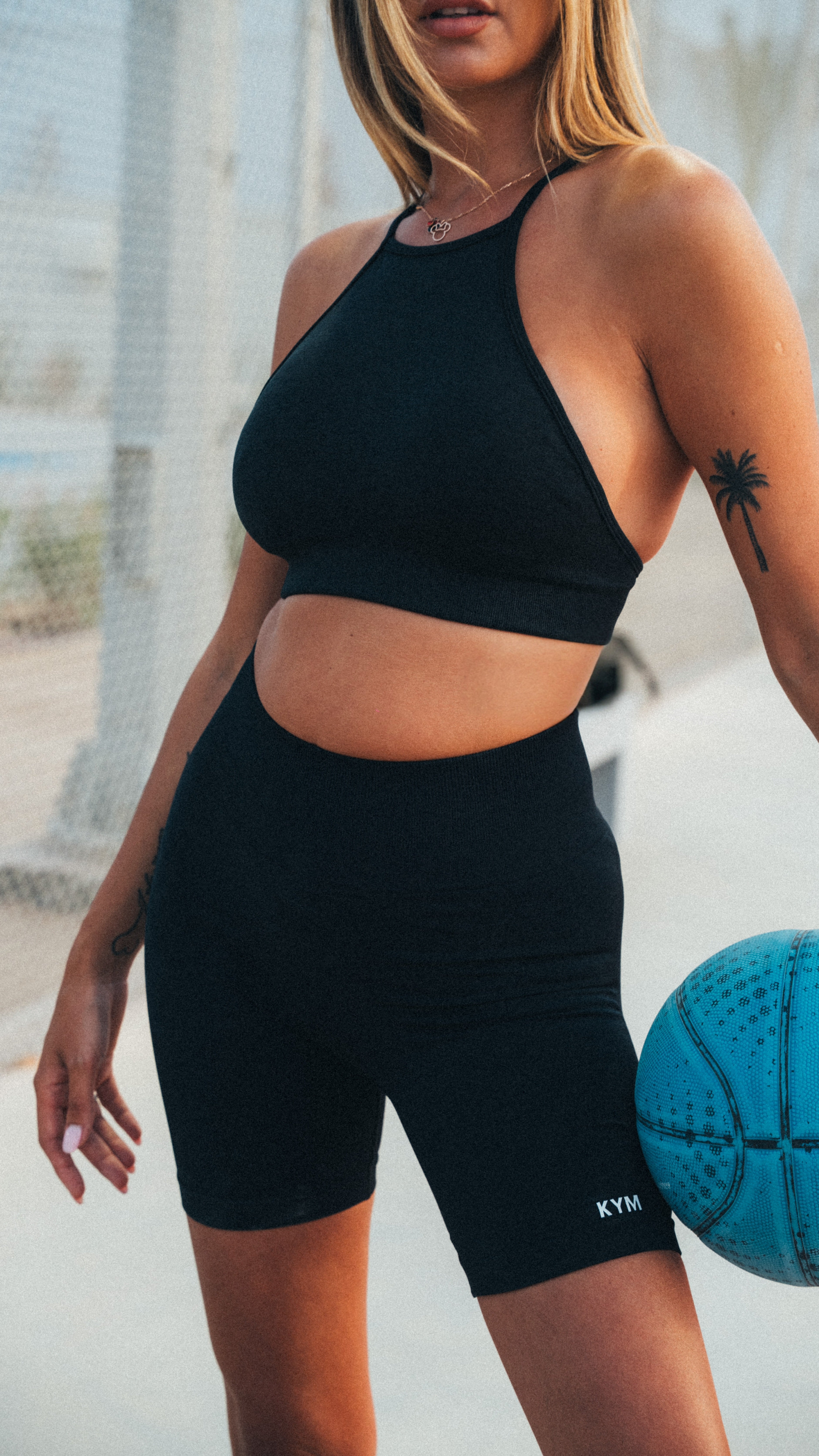 KYM Halter Strappy Bra Black - detail
