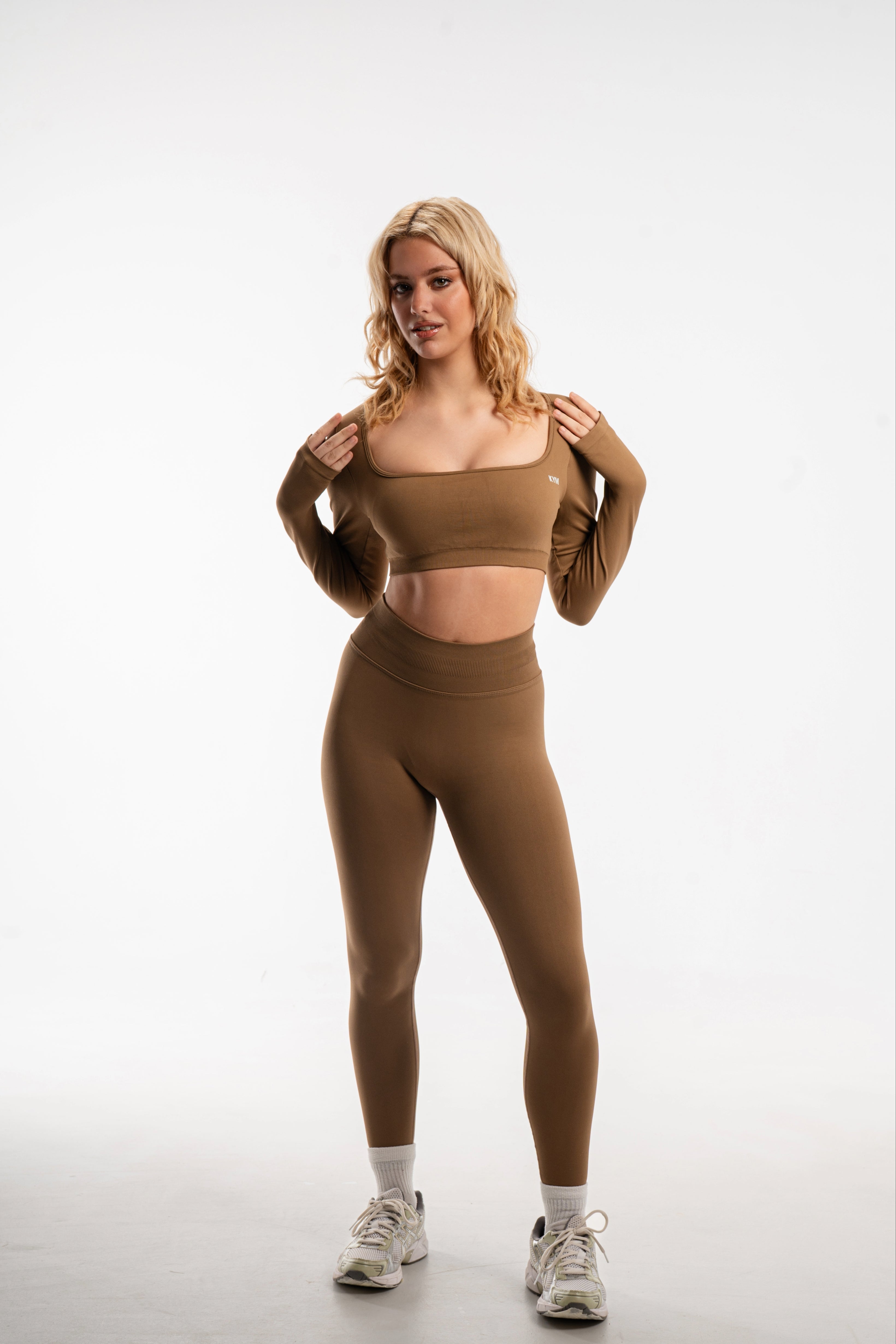 Ξώπλατο τοπ με ενίσχυση στήθους 0014